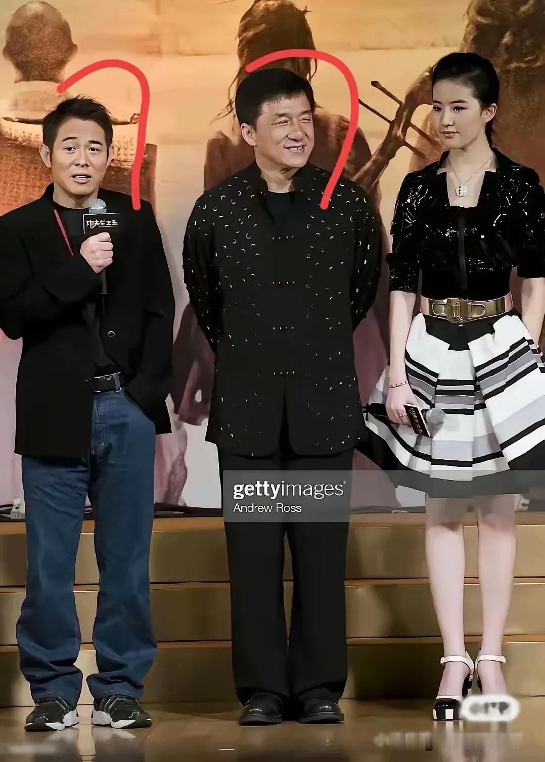 活久见，成龙会比李连杰高这么多？😯😯😯