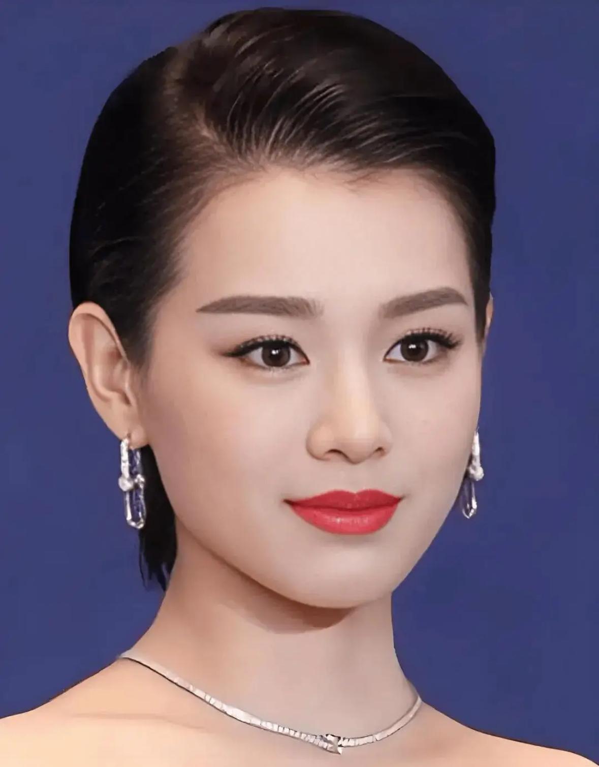 怪不得杨幂离了，赵丽颖离了，杨颖离了，李小璐离了，章子怡离了，孙怡离了，佟丽娅离