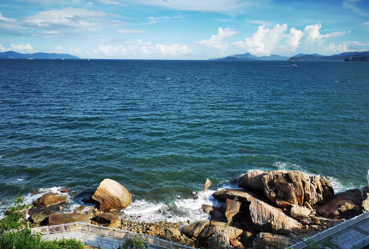 深圳哪里的海景最漂亮？有朋友在后台留言，问我这个问题。深圳东部海岸线从大梅沙到大
