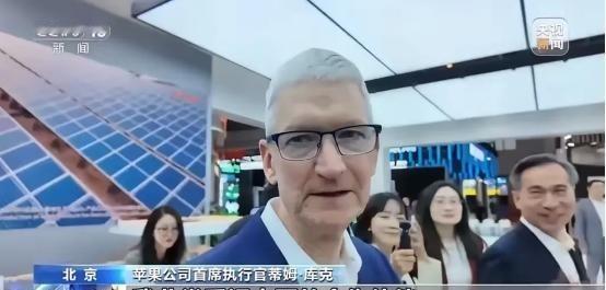 苹果CEO库克抛出惊人言论，振聋发聩！他说：“我们死守中国制造，不是因为中国工厂