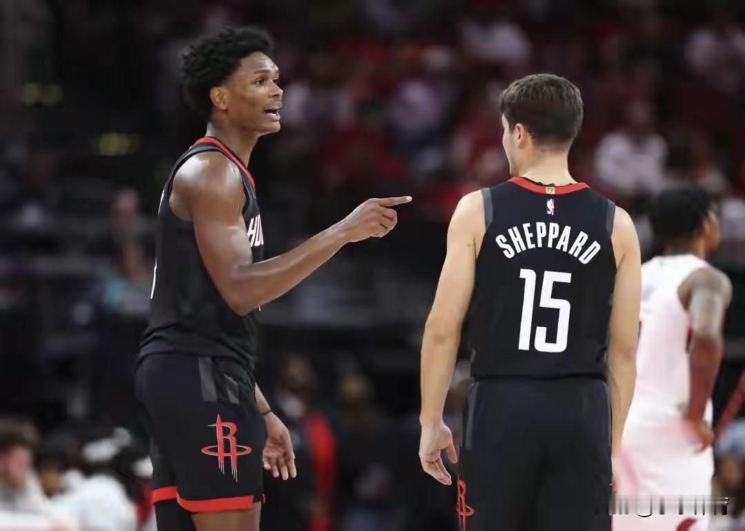 火箭打勇士必须取胜，这是证明之战北京时间11月27日上午11点，火箭客场挑战勇