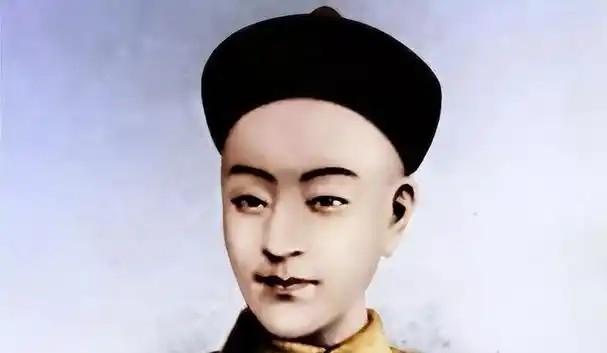 1898年，维新志士谭嗣同在刑场上被乱刀砍死，行刑前，他的妻子哭着大喊道：“我想