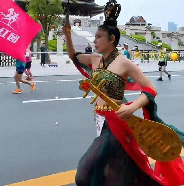 全国马拉松一夜叫停，背后真相让人沉默这事儿来得太突然，前几天还在朋友圈刷到各
