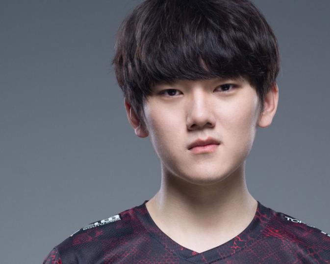 想到TES会输，没想到会输得这么惨！到底是不是打野的问题啊？印象深刻的有两