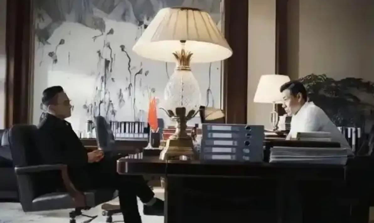 高育良前期其实还是很给沙瑞金面子的…虽然沙瑞金的到来彻底将他的上升之路截断，但