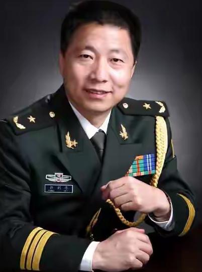 杨利伟退休待遇揭秘：没有天价奖金，却拥有一层“终身护盾”。2003年10月1