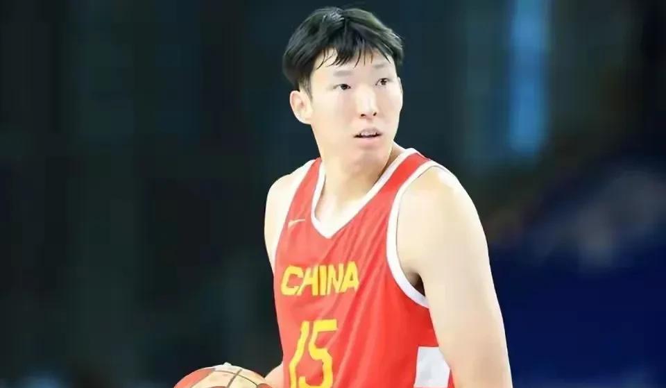接下来的世预赛，男篮主帅郭士强指导有征召周琦的四大理由：1、周琦并没有外界说的