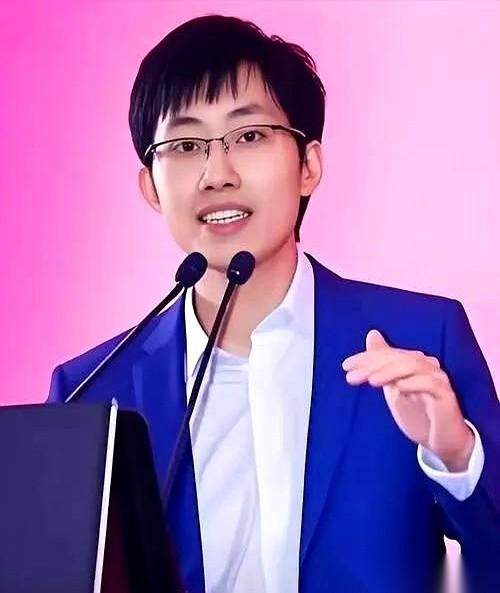 最怕的就是这种，一句话把底裤都给你扒了的感觉。人家量化大佬梁文锋，千亿生意做得