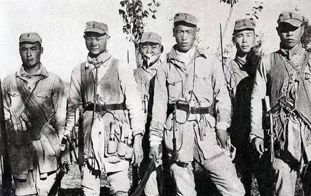 1951年，大汉奸黄标被判死刑，到了刑场，黄标却很不甘心：“我每个月给新四军送了