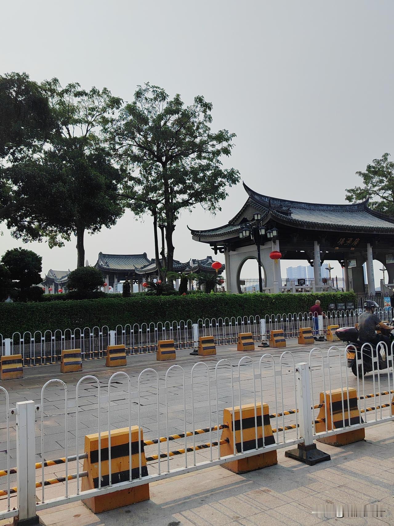 “凤城”随笔：低调、内敛、谦和进入潮州市区，与我想象完全不同。它没有林立的高