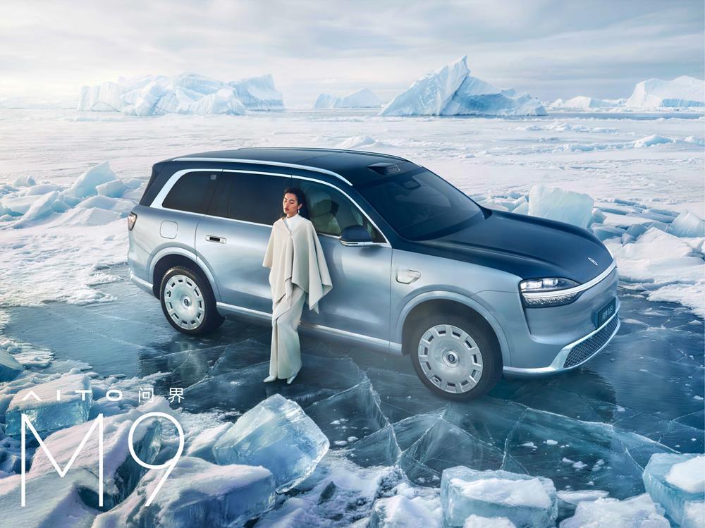 全新一代问界M9新车色藏着质感与格局，展现中国旗舰美学高端车的配色从来都是实力