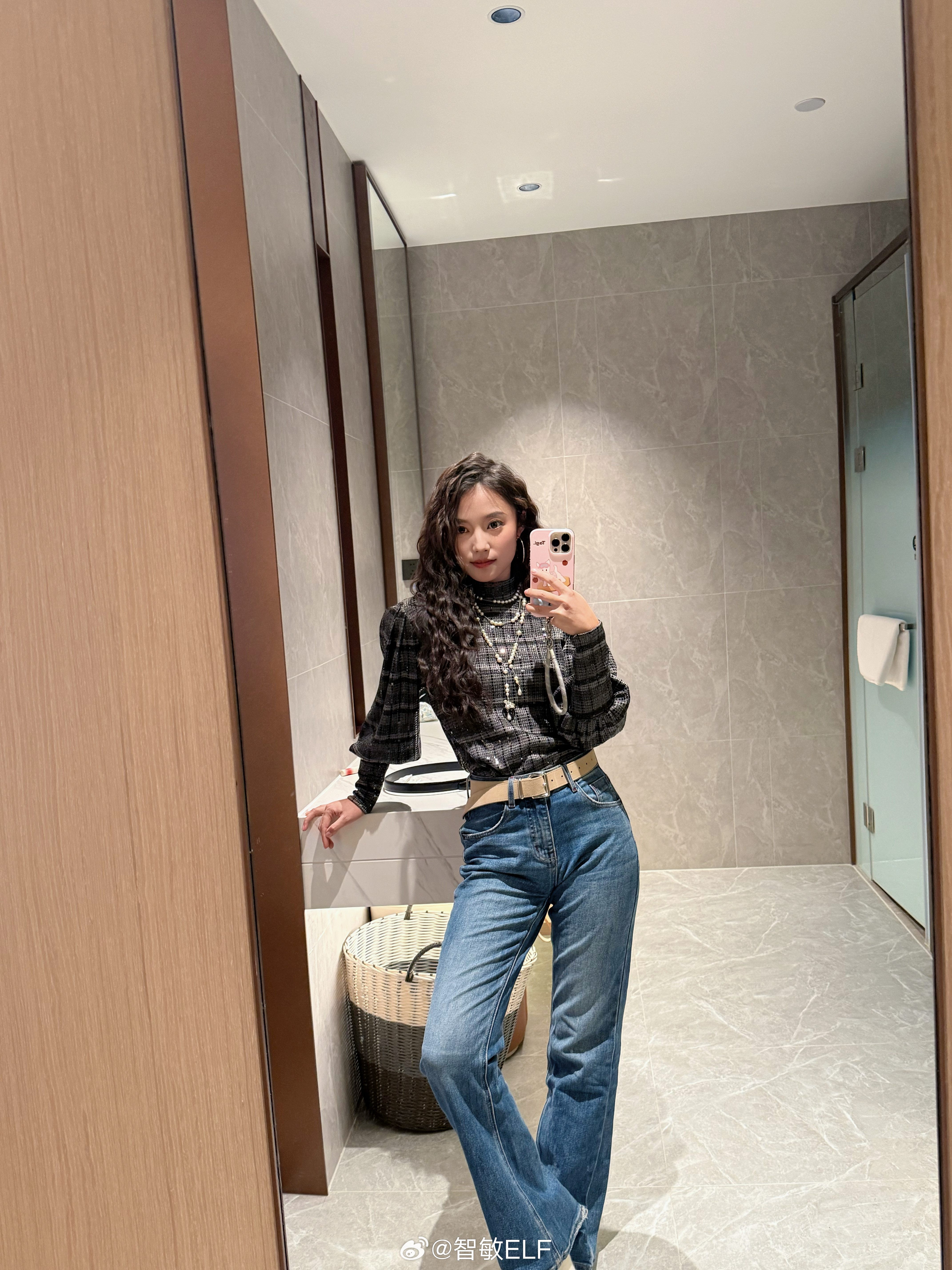 今儿这小造型带劲不​​​