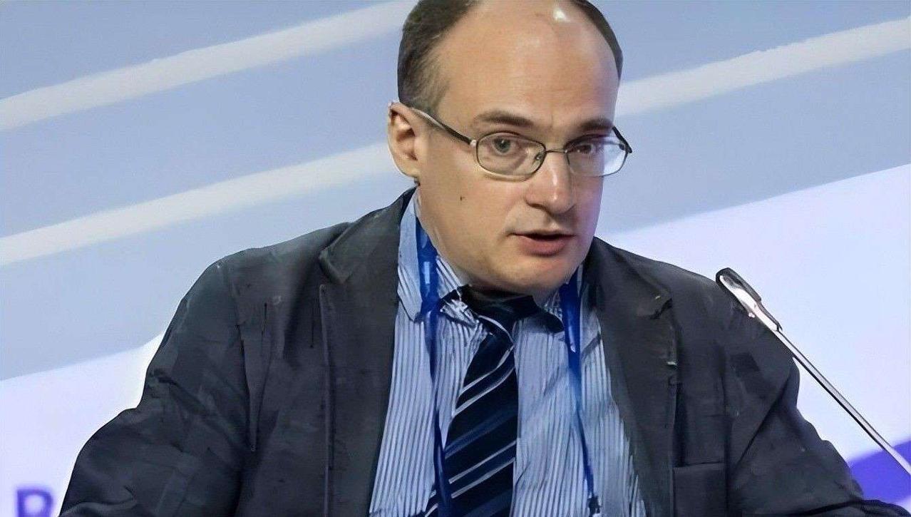 🐼俄军事专家瓦西里·卡申的大胆预测，引发全球轰动！他说：“中国空军在203