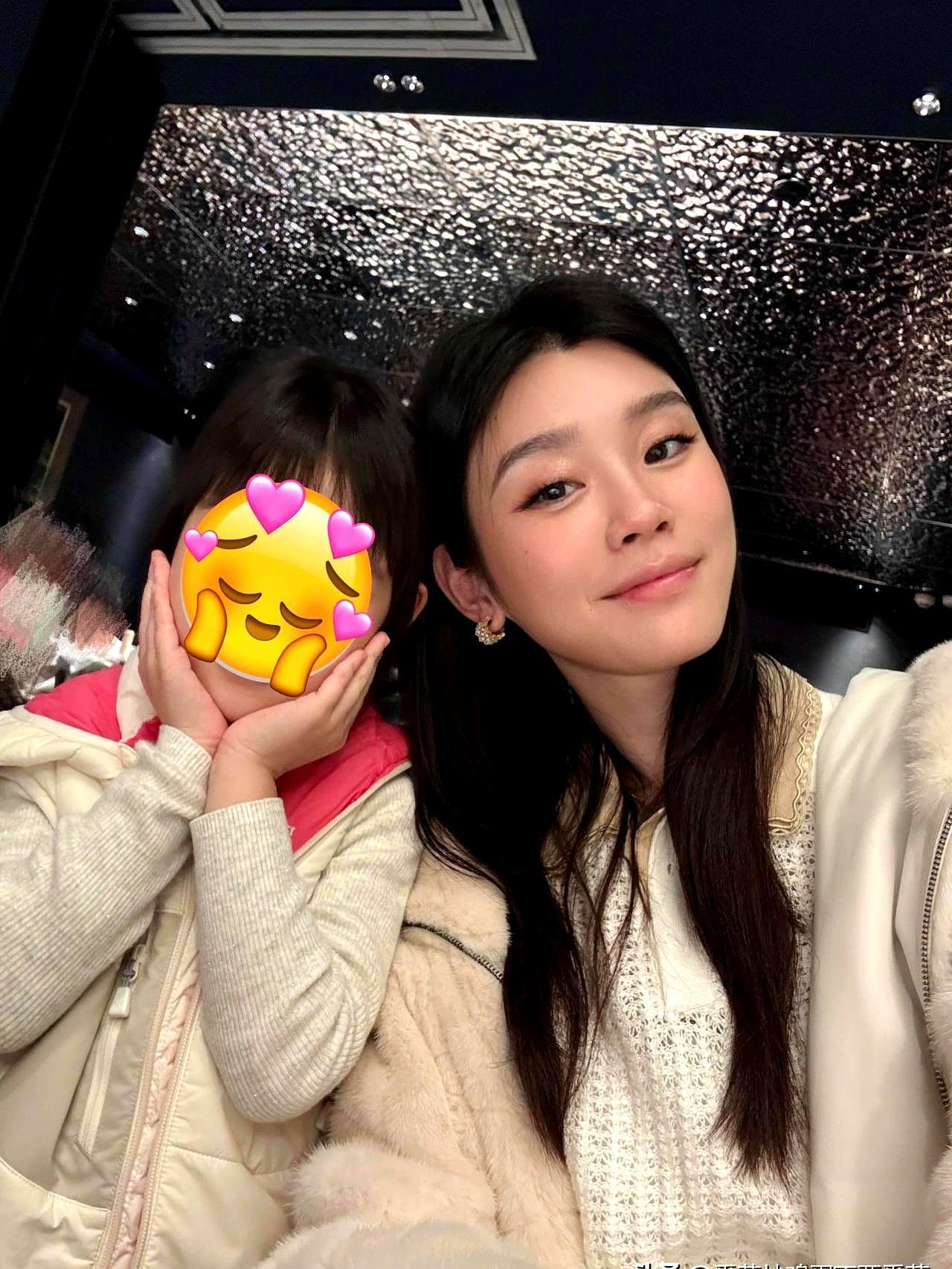 说奚梦瑶嫁豪门是走捷径的，这次真的看走眼了。37岁生日宴没搞奢华排场，满墙