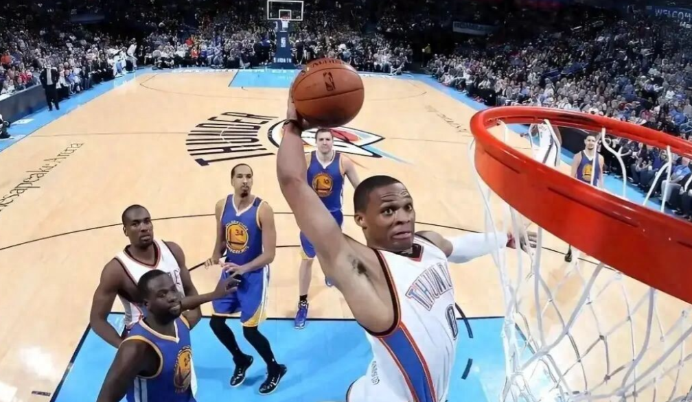 最新消息显示，自由球员威少目前无意去海外打球，专注回归NBA。消息人士透露，目