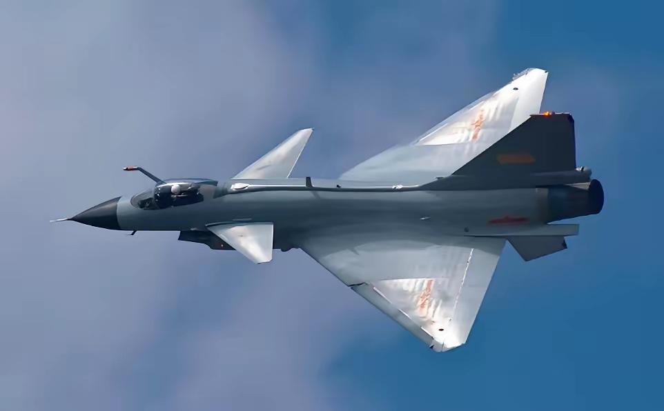 刚证实！进驻沙特的巴基斯坦空军不仅带去了“枭龙”，还有更厉害的“猛龙”！大消