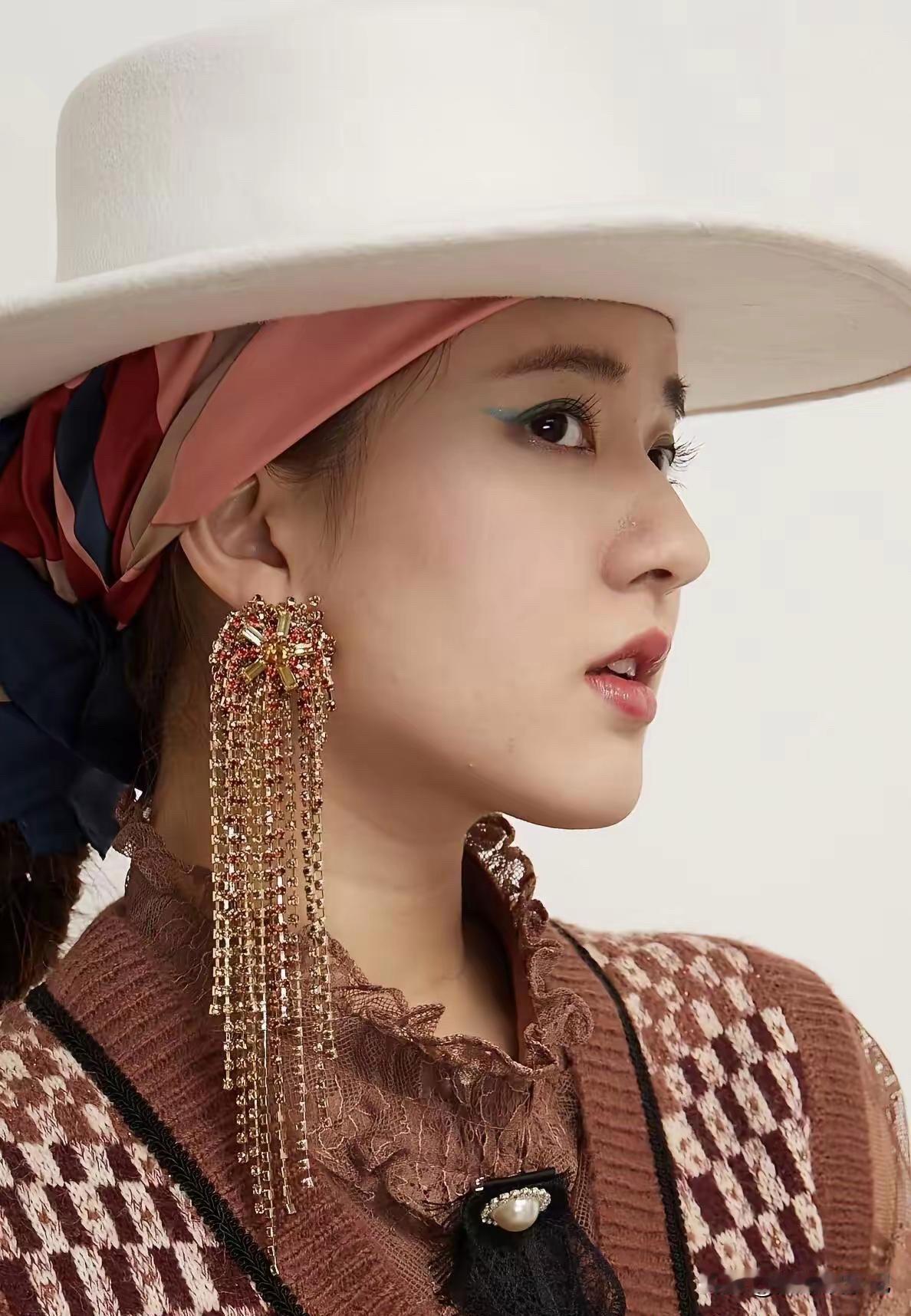 以前的赵露思没有找对自己的风格，后面妆容逐渐变得很合适！希望2026越来越美