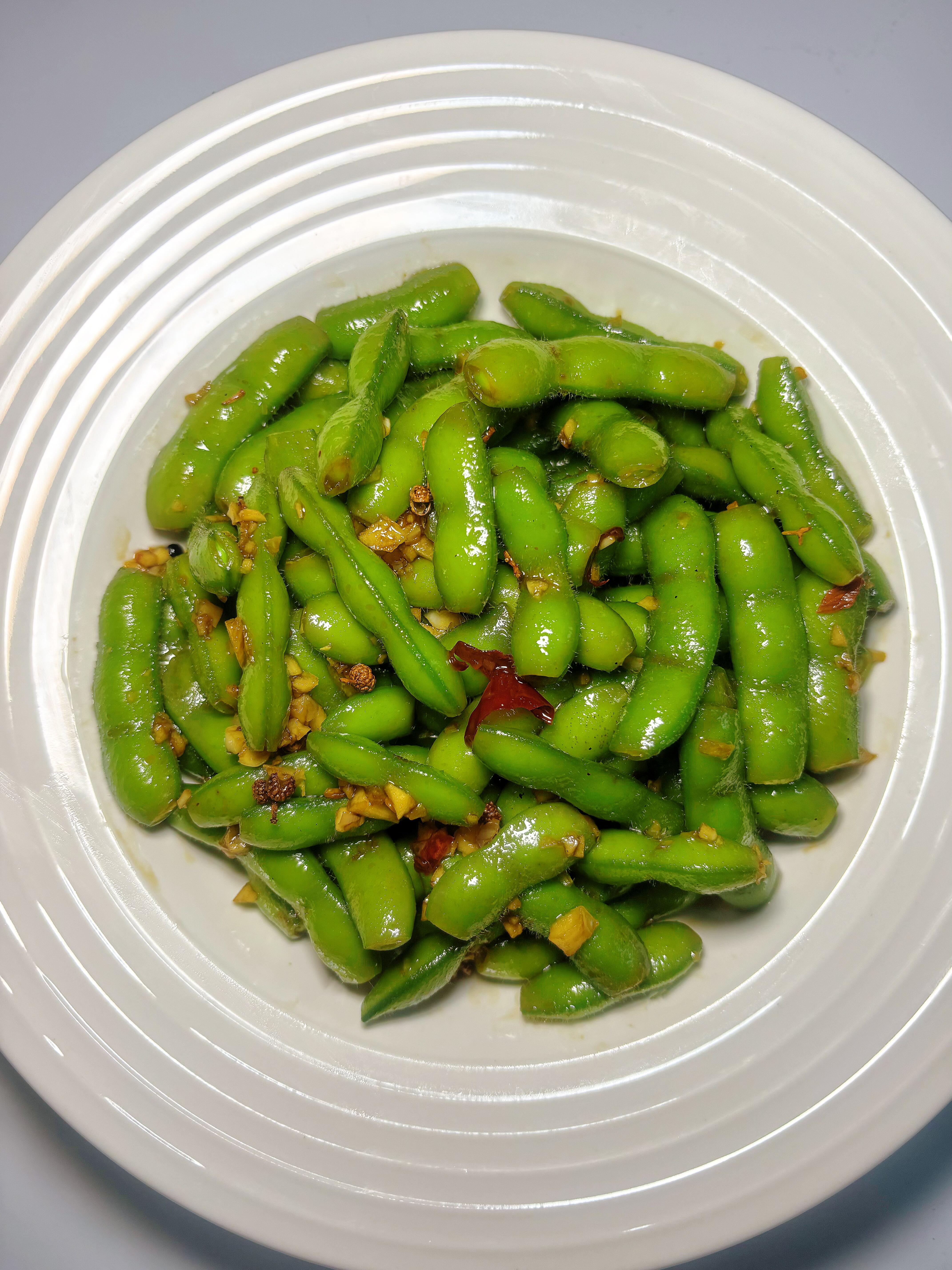 夏天标配！凉拌毛豆这样做，入味又解腻夏天的快乐，一半是空调给的，一半是凉拌毛豆