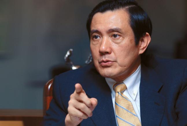 马英九在公开场合喊出“大陆若动武，台湾绝不投降”，声势不小，就在同一时间，解放军