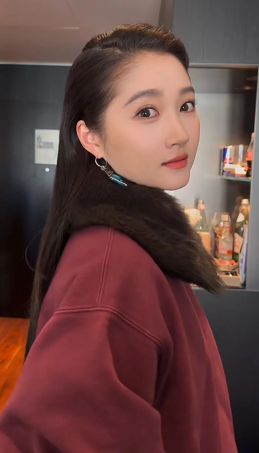 关晓彤这脸盘子越来越阔了​​​