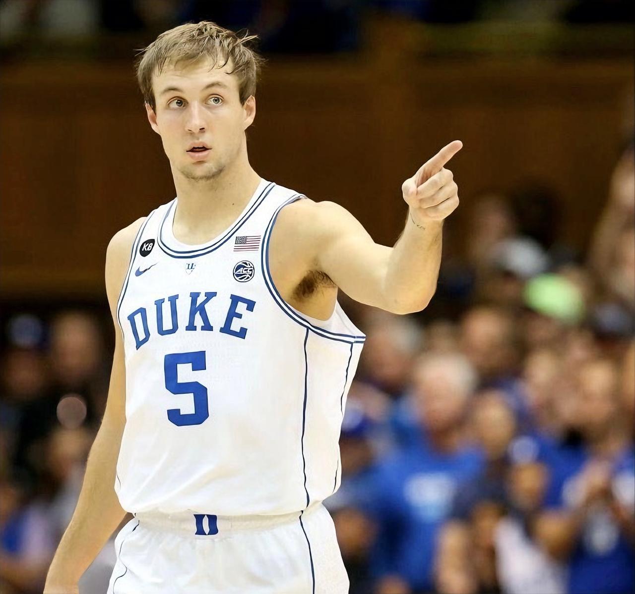 湖人球迷也不要太高兴！肯纳德没有想象中那么好虽然从数据看他有接近50%的三