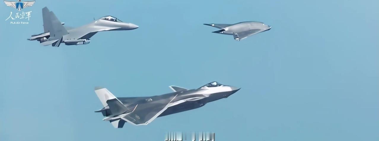 🔻我们师徒三人。🔻隐身攻击机挺帅的，第一第二岛链快乐机烽火问鼎计划​