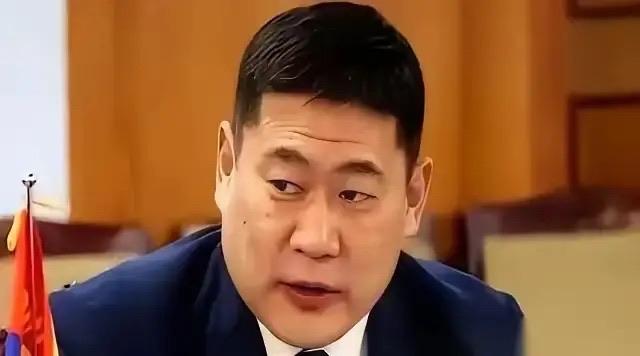 蒙古国有个流传很广的说法，听着都来气。说那里99%的人反华，剩下那1%，是特别反