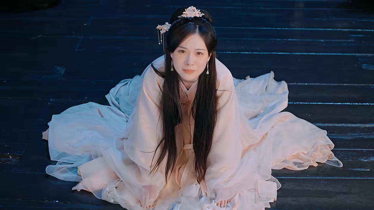 太上头了。我知道王妃和大嫂人气最高，但我单推刘念。