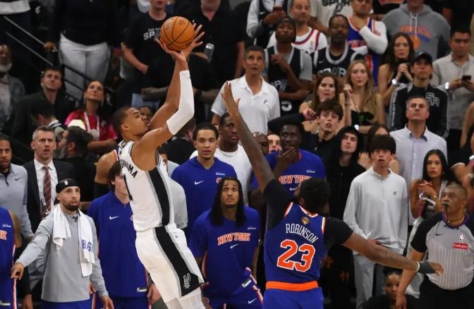我表妹非常好奇，NBA本赛季总冠军花落谁家！1：马刺（2%）拥有主场优势的情