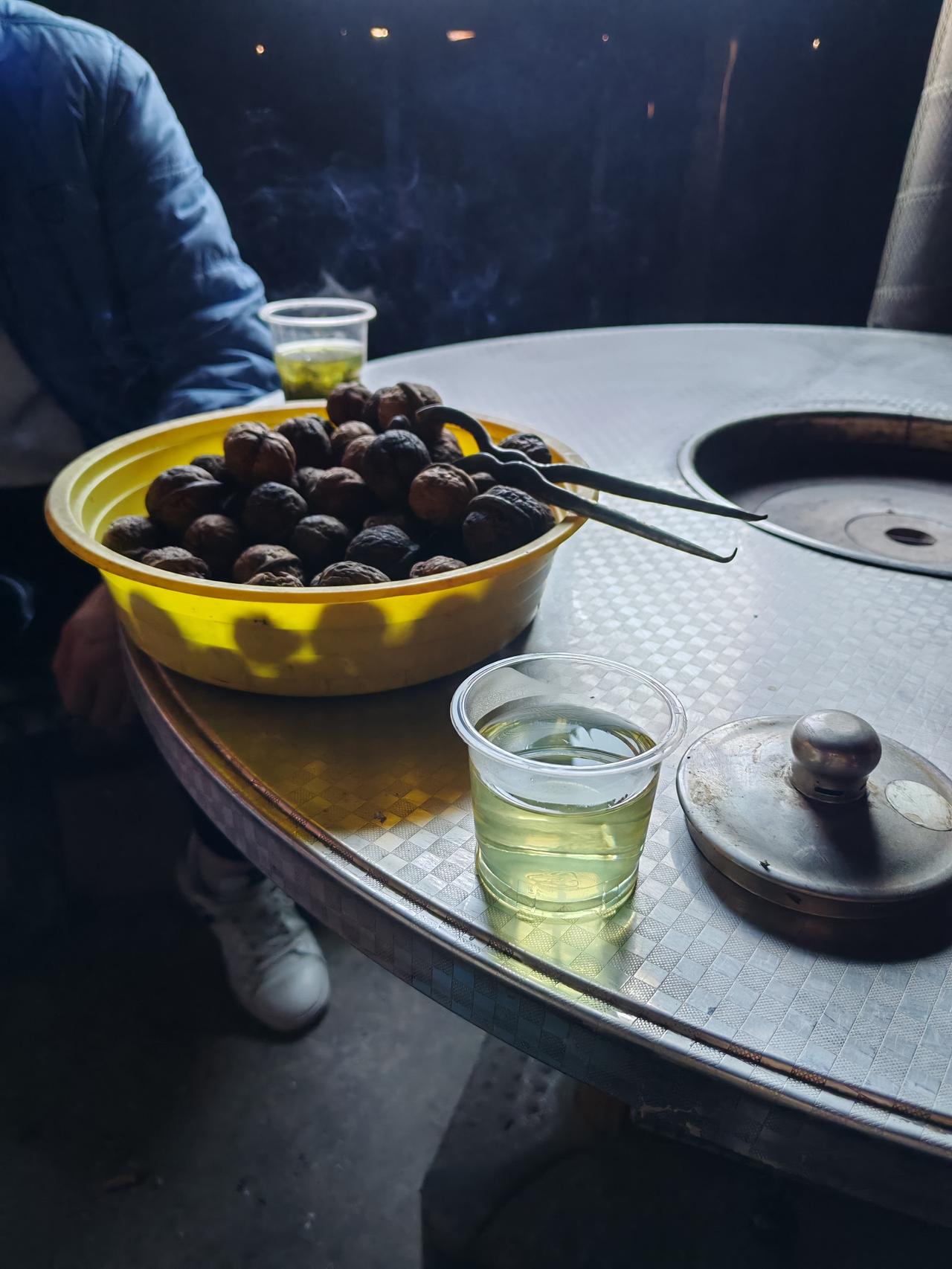 买到土猪肉了2月14日，今天从西安一路狂奔300多公里来到汉中，这里是山区，跑