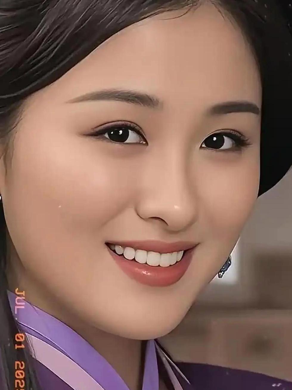 笑靥如花，岁月静好。