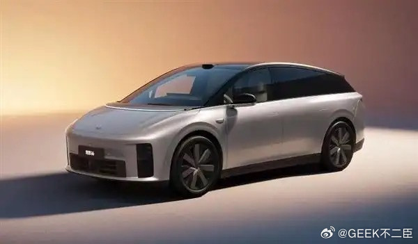 理想i6电池将启用双供应商模式据报道，理想汽车召开2025年Q3财报电话会议。理