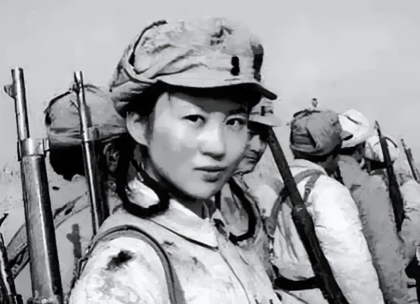 1941年一女八路在老乡家养病，却被贪心的邻居告了密，很快日军包围了老乡家，可他
