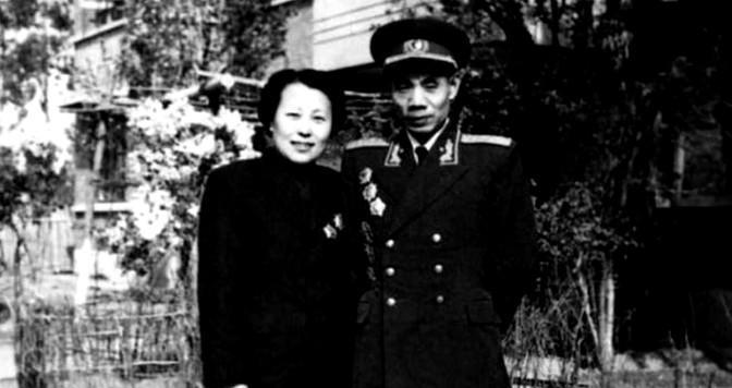 1959年，沈阳军区召开干部大会，要求与会人员必须逐一发言。听着台上的一句句发言