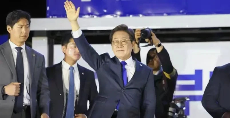 新官上任，总统府空无一人---当