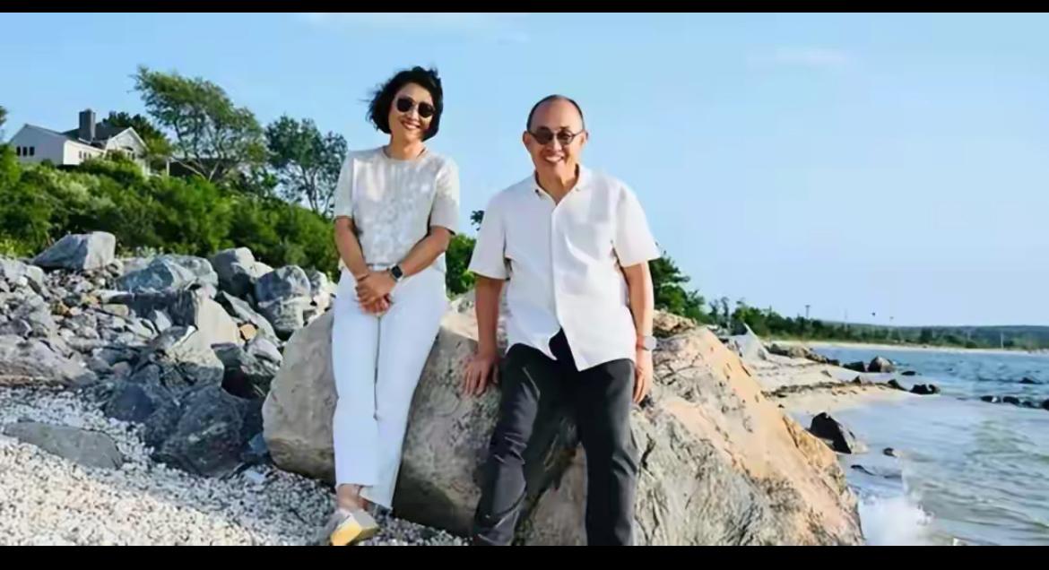 能够离场的永远是少数，这句话大家很熟悉，一看就知道这句话说的是股票市场。可是潘