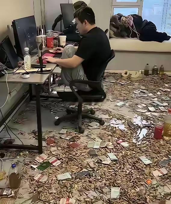 真的能找出这个人的一个优点吗？​​​