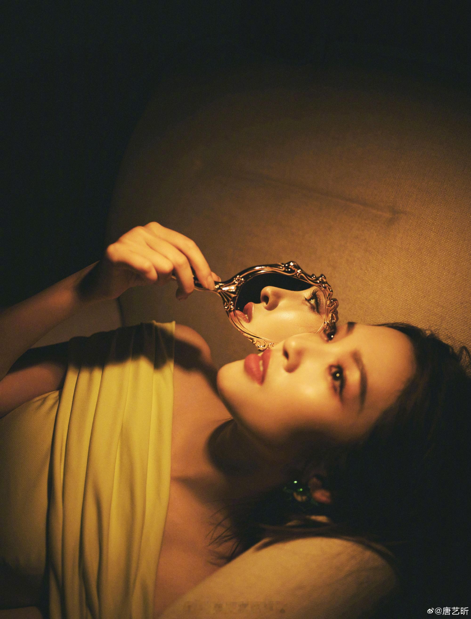 唐艺昕百变造型写真精选