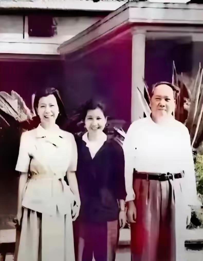 谁说样板戏只讲政治？它才是京剧传承与人民文艺的双赢典范如今提起样板戏，有人