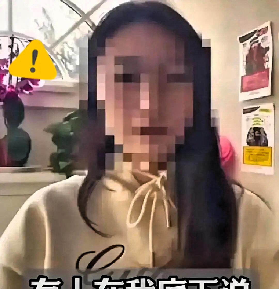 这波操作真是把“精致利己”玩明白了！为了怼人晒哈佛学生证的女留学生。想靠名
