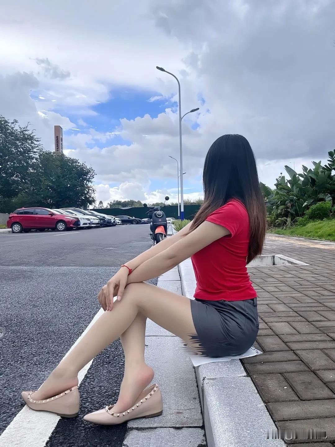 喜欢就像一阵风，来了就来了，走了就走了。若你不动心，谁也别想带走它。