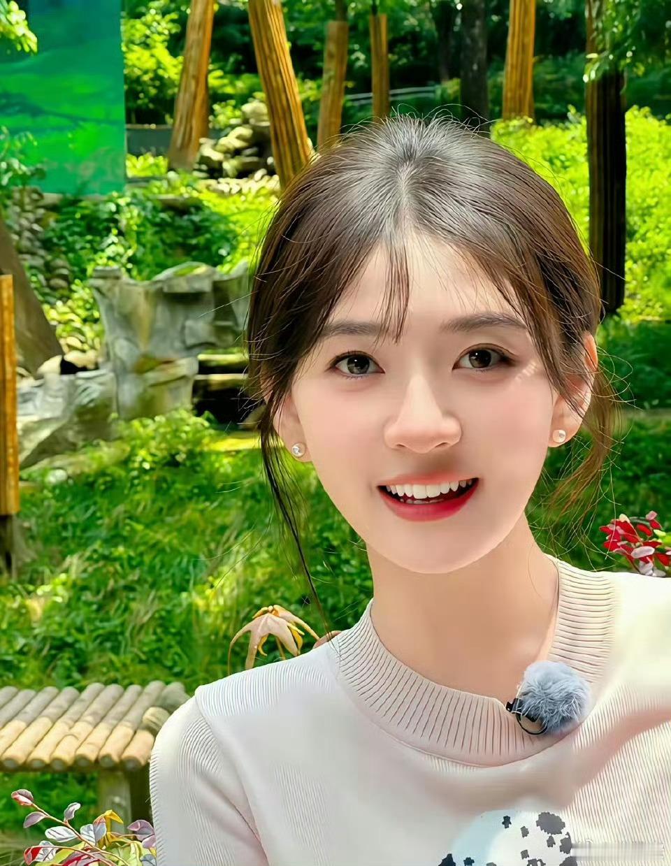 我笑炸了这是陈哲远和杨迪用同一个设备拍的梁洁