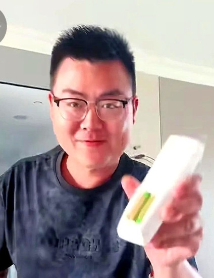 今天郭威的话题热度又上来了，不知道田静下午是否直播，如果出来必然会有流量！说真