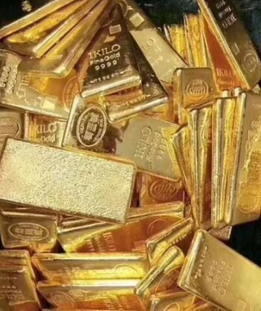 现在世界最大的问题不是美国抓了马杜罗毁了国际秩序，而是美国疯狂印钞却让全世界承担