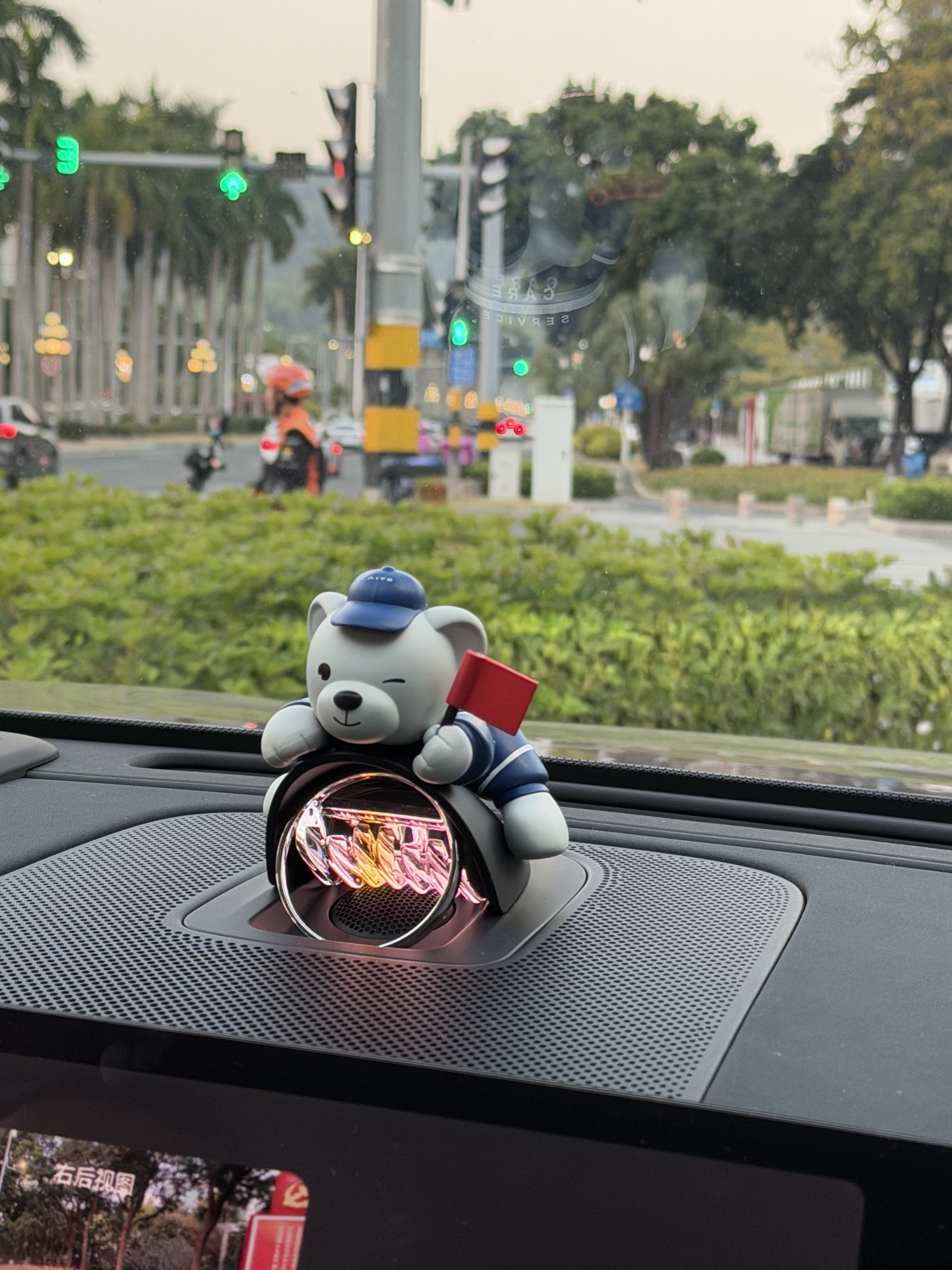 给大紫熊（问界M8EV）换个头头，大家觉得这个可以吧。