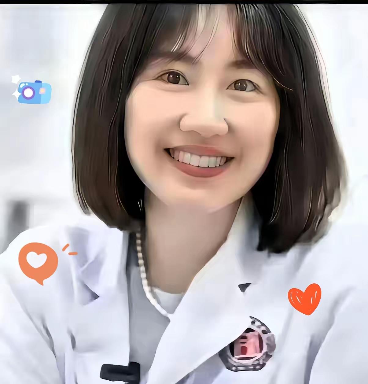刚去查了一下曾医生。这不查不知道，一查吓一跳，她周二上午25个专家号一放号直接抢