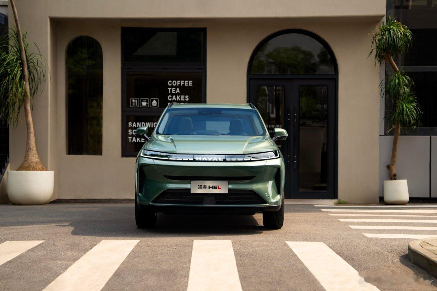 哈弗H6L上市10.39万起，先讲结论，今时不同往日。1.这是大5座车长4米8