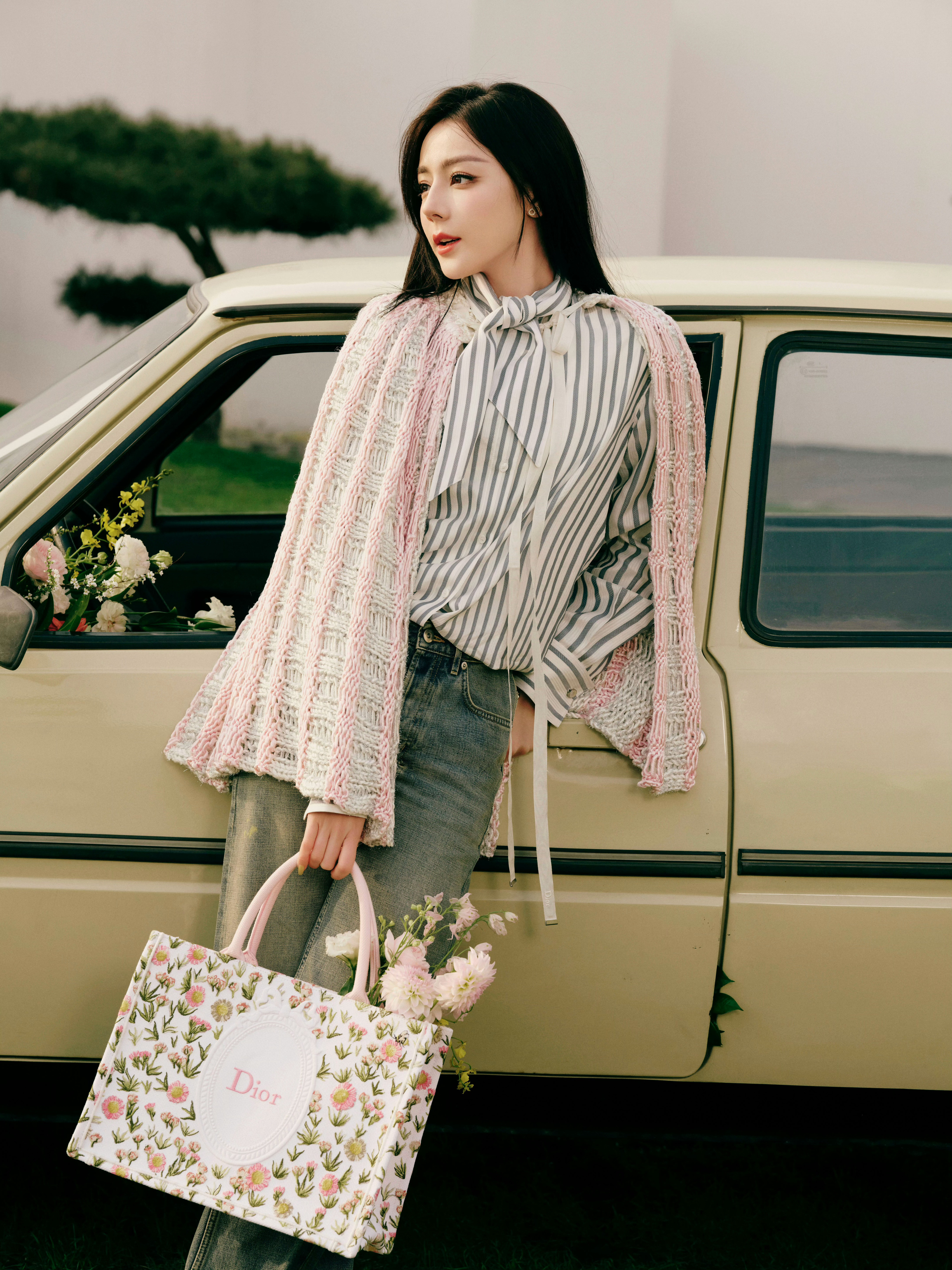 网传消息居然是真的……希望热巴一切顺利，真wwzz了，工作室确实有点拖后腿，虽然