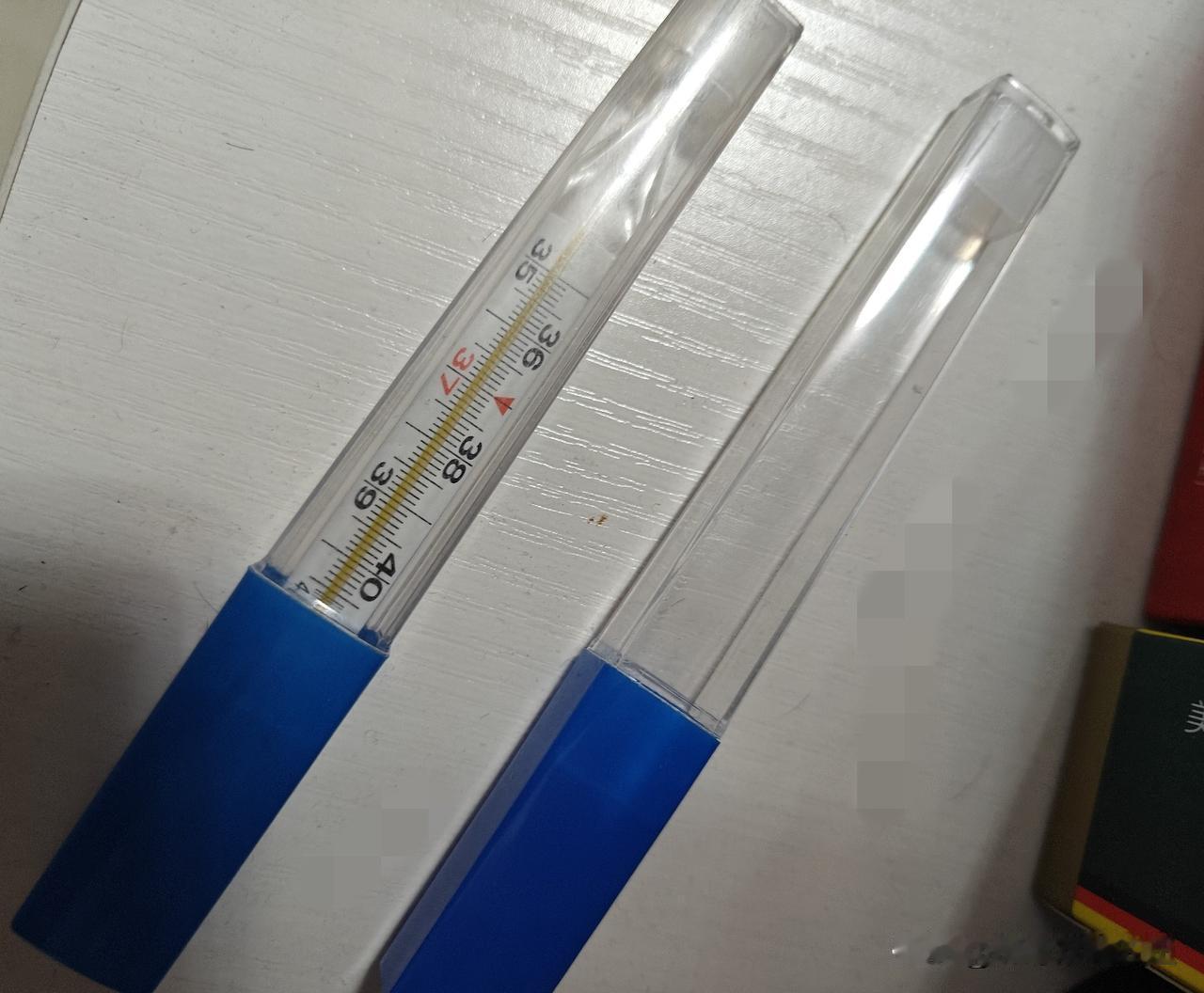 水银温度计摔地上了怎么办？家里卧室，女儿早上翻东西，不小心把一只水银温度计摔了