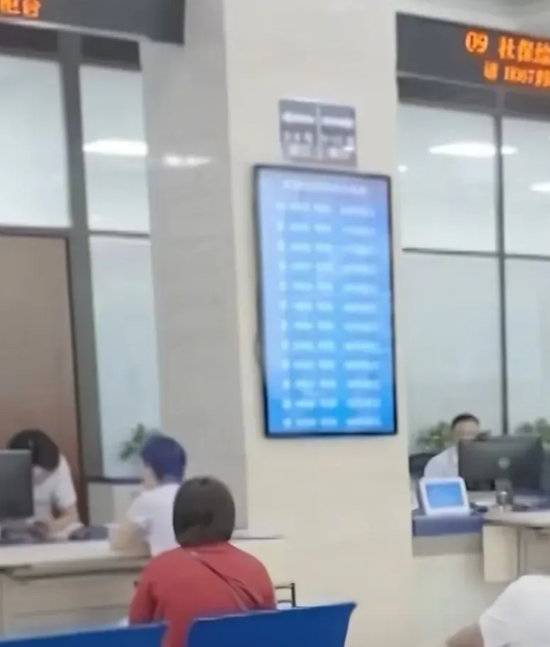 任何不交社保的约定，都是无效的，国家终于出手了。要是社保不强制缴纳，估计主动交的